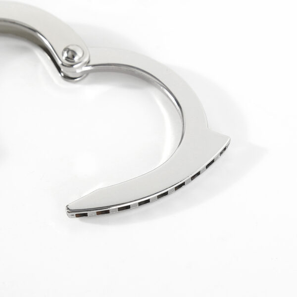 25687-WJ-EIS-004-heavy-use-steel-handcuffs-sex-shop-Omonoia