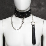 9285-heavy-duty-black-leather-collar-with-metallic-leash-sex-shop-limassol