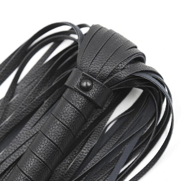 naughty-toys-80-tails-black-leather-flogger-whip-42-cm-sexshop-Nicosia naughty-toys-80-tails-black-leather-flogger-whip-42-cm-sexshop-Nicosia