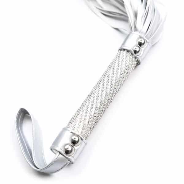white-bdsm-bondage-flogger-with-diamond-handle-55-cm-sexshop-Nicosia white-bdsm-bondage-flogger-with-diamond-handle-55-cm-sexshop-Nicosia