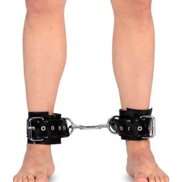 16725-naughty-toys-one-size-grained-shiny-vinyl-look-ankle-cuffs-black-sexshop-limassol 16725-naughty-toys-one-size-grained-shiny-vinyl-look-ankle-cuffs-black-sexshop-limassol
