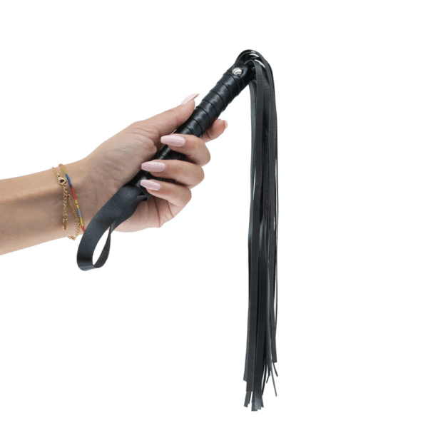 toybox-french-love-bdsm-set-with-8-toys-flogger-whip toybox-french-love-bdsm-set-with-8-toys-flogger-whip