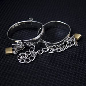 large-metal-handcuffs-or-ankle-cuffs-with-paddlocks-8x63-cm-loveshop